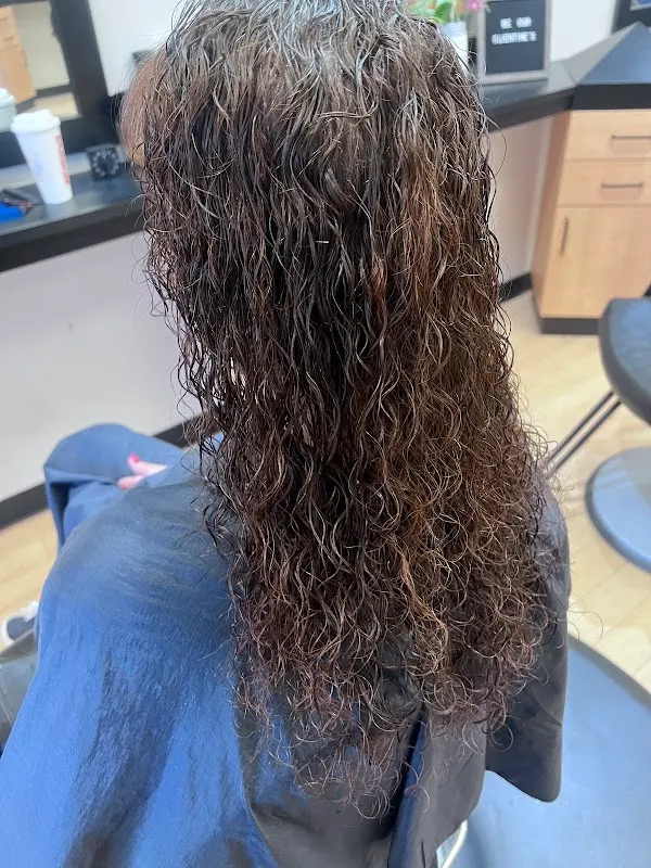 HOLIDAY HAIR — Hair salon in Chambersburg